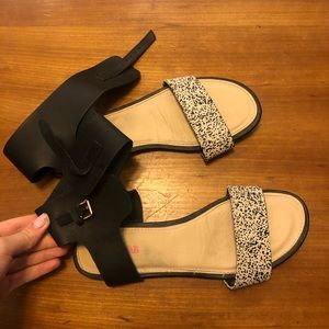 JustFab Shoes - fabfitfun black and white patterned sandals!! JustFab Shoes - fabfitfun black and white patterned sandals!!